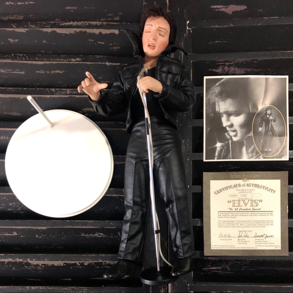 THE ASHTON-DRAKE “ELVIS” Lifetime of a Legend Doll